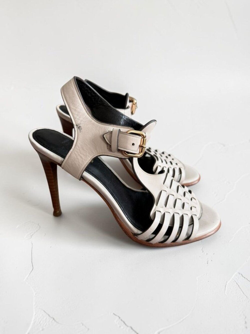 COACH Cream Leather Buckle Sandals Heels Size 5.5